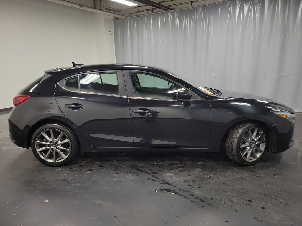 Used 2018 MAZDA MAZDA3 Grand Touring w/ Premium Equipment Package image 10
