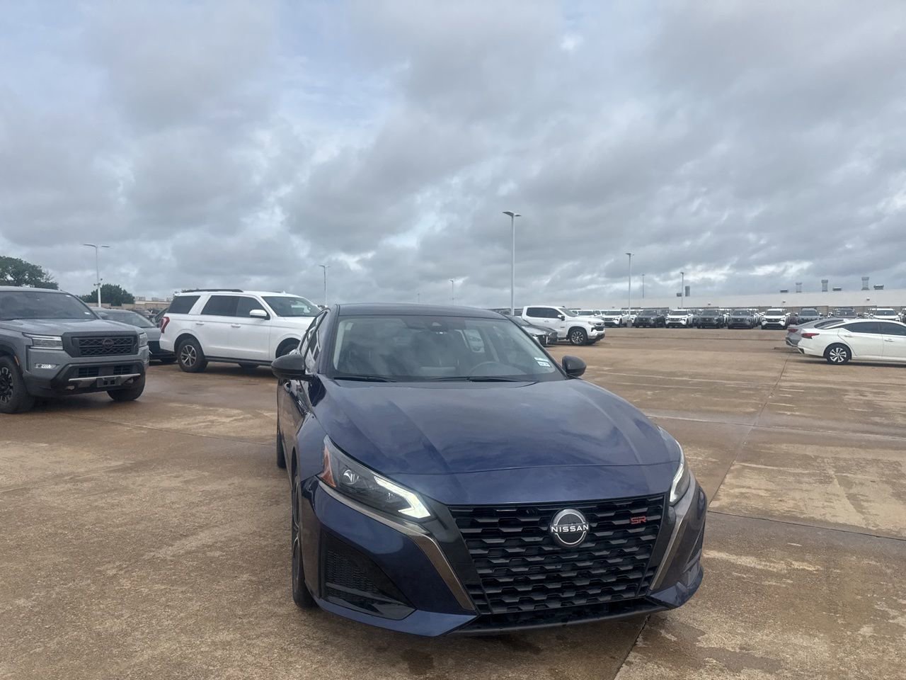 Certified 2024 Nissan Altima 2.5 SR AWD/4WD image 3