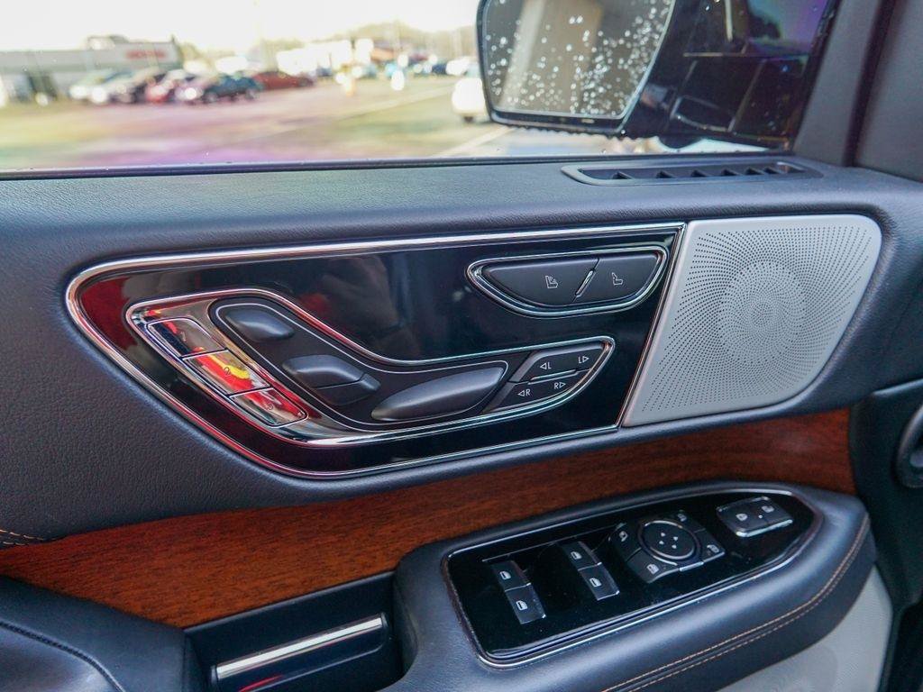 Used 2023 Lincoln Navigator L Black Label AWD/4WD image 22