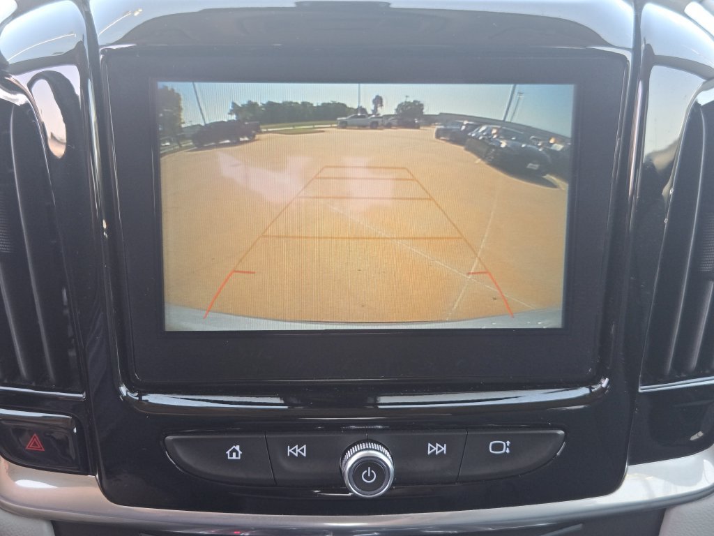 Used 2019 Chevrolet Traverse LT FWD image 19