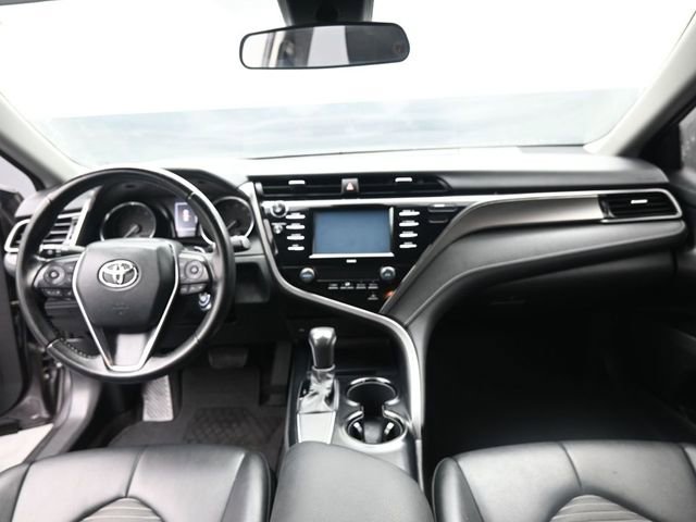 Used 2020 Toyota Camry SE image 25