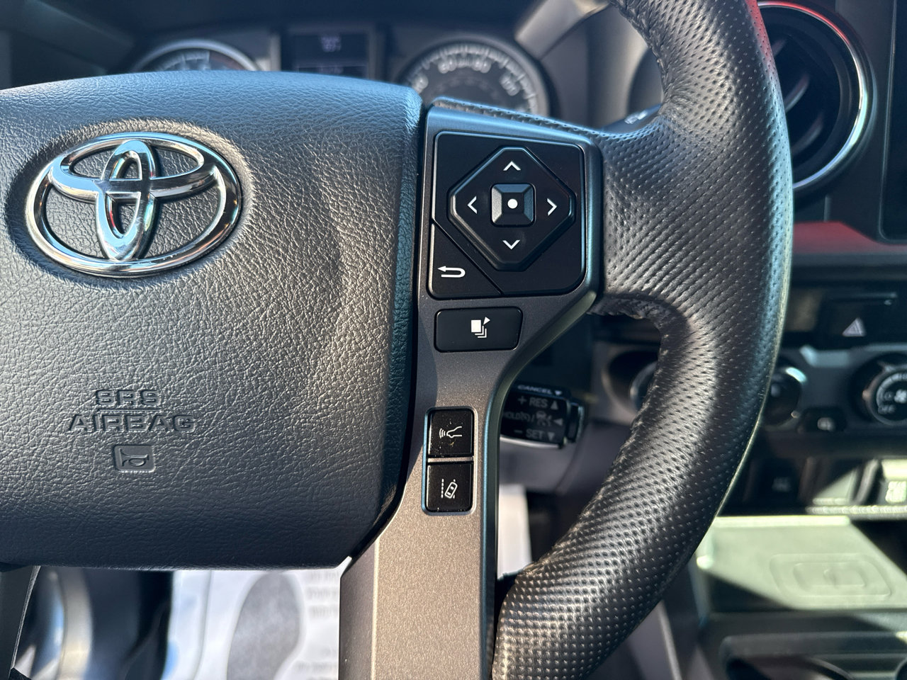 Used 2019 Toyota Tacoma TRD Off-Road image 14