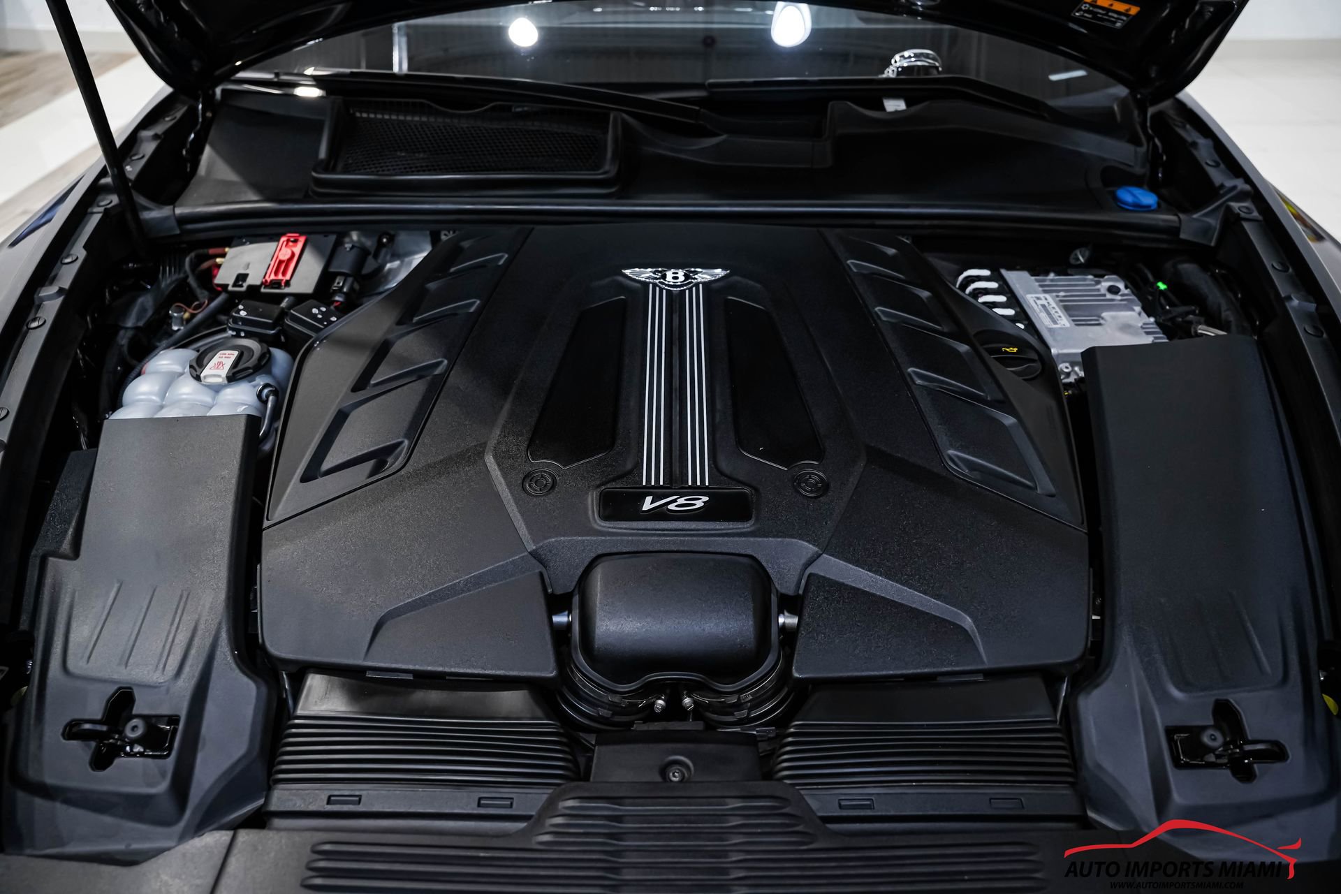 Used 2021 Bentley Bentayga AWD/4WD image 32