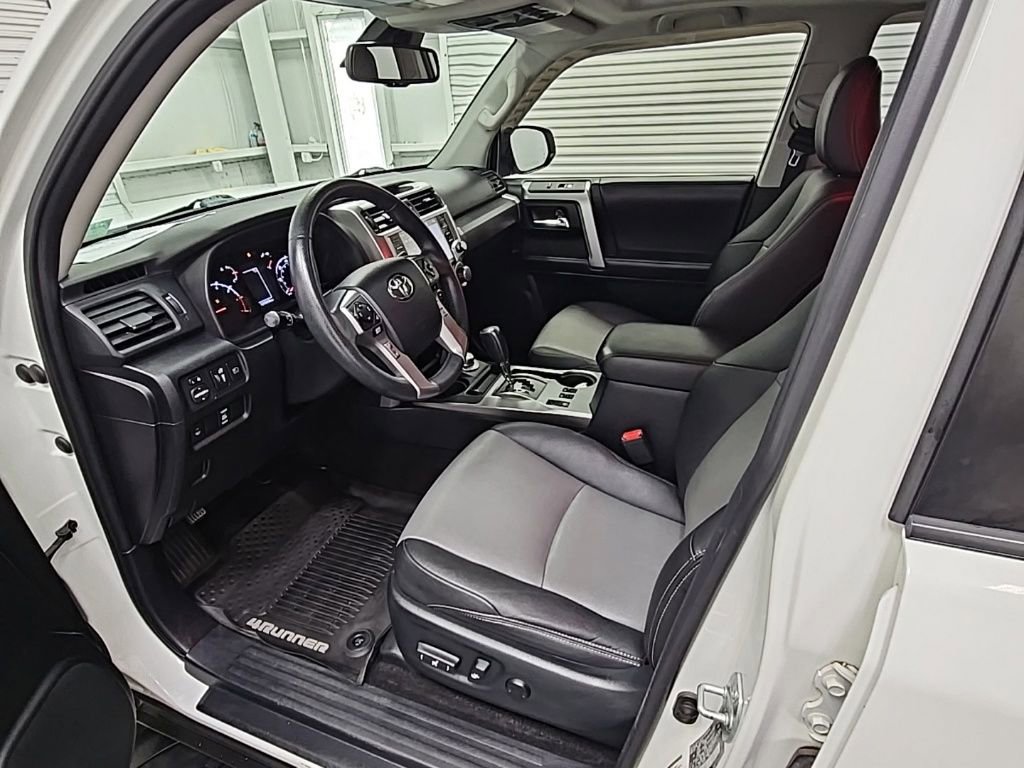 Used 2020 Toyota 4Runner SR5 image 10