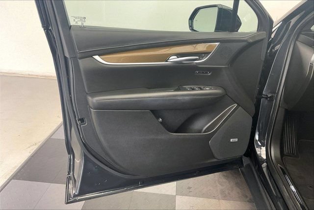 Used 2019 Cadillac XT5 Platinum AWD/4WD image 25