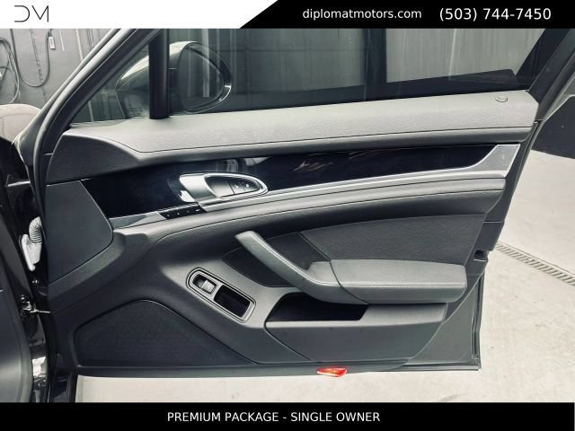 Used 2014 Porsche Panamera 4 AWD/4WD image 24