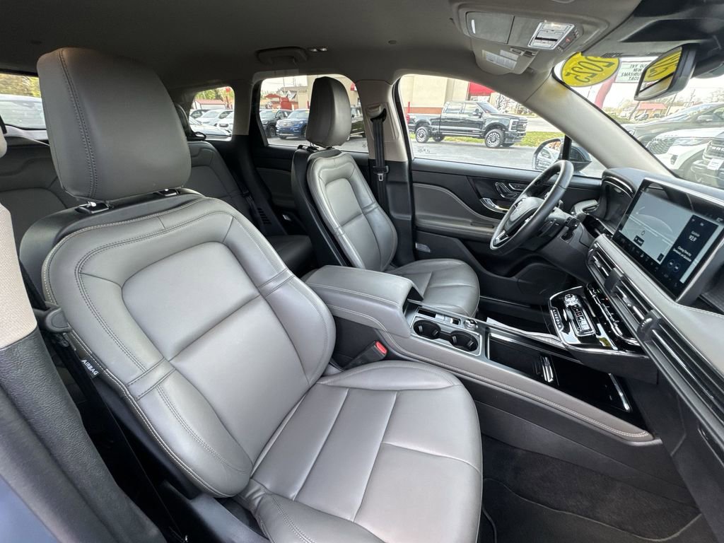 Used 2025 Lincoln Corsair FWD image 24