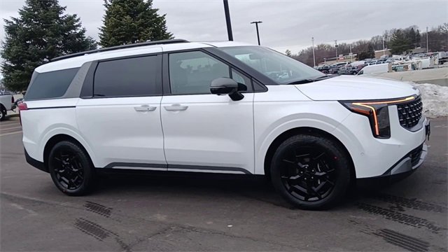 New 2026 Kia Carnival SX image 4