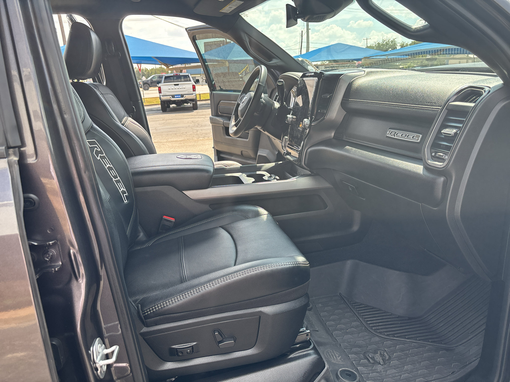 Used 2025 RAM 2500 Rebel w/ Rebel Level 1 Equipment Group AWD/4WD image 20
