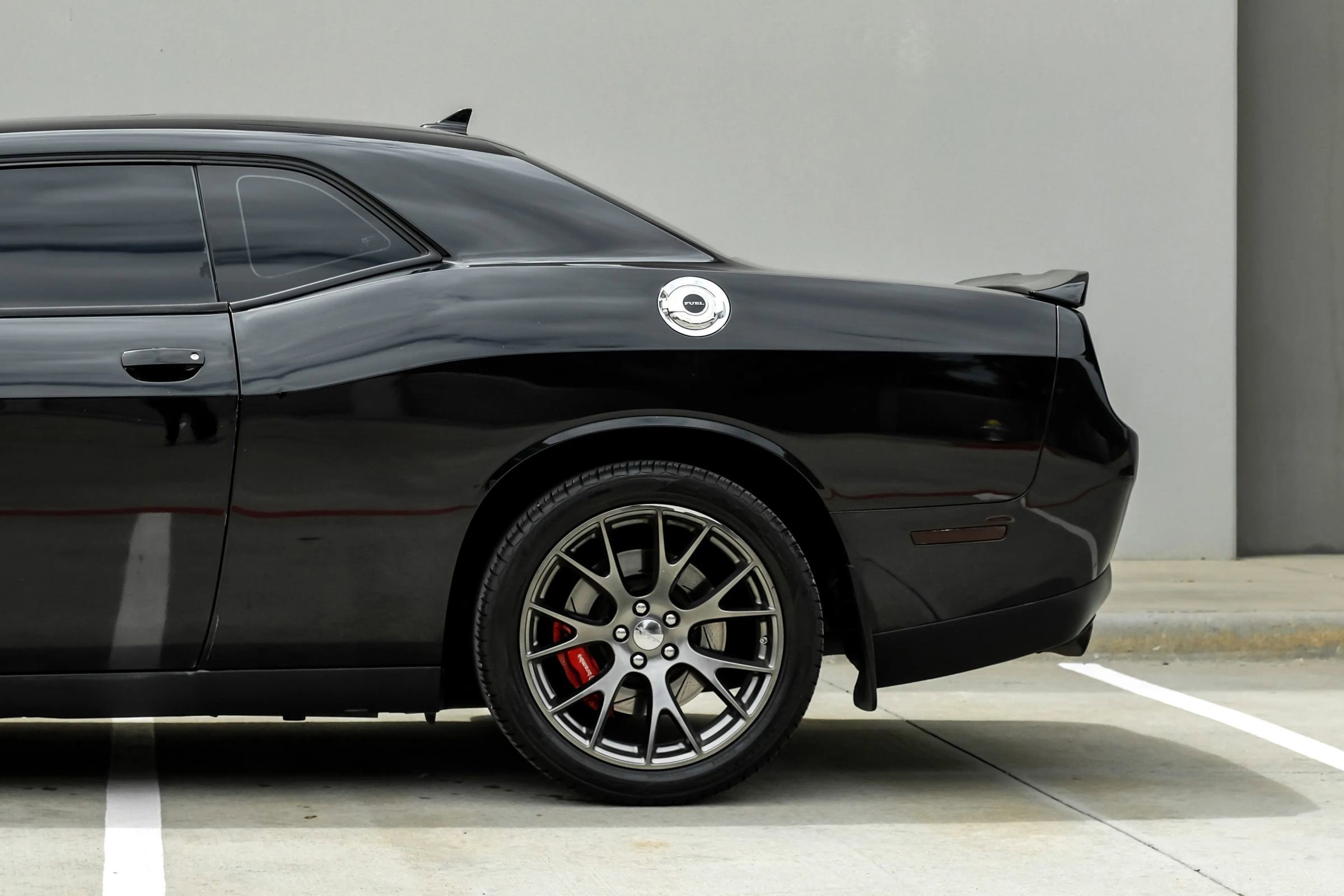 Used 2015 Dodge Challenger SRT w/ Technology Group RWD image 19