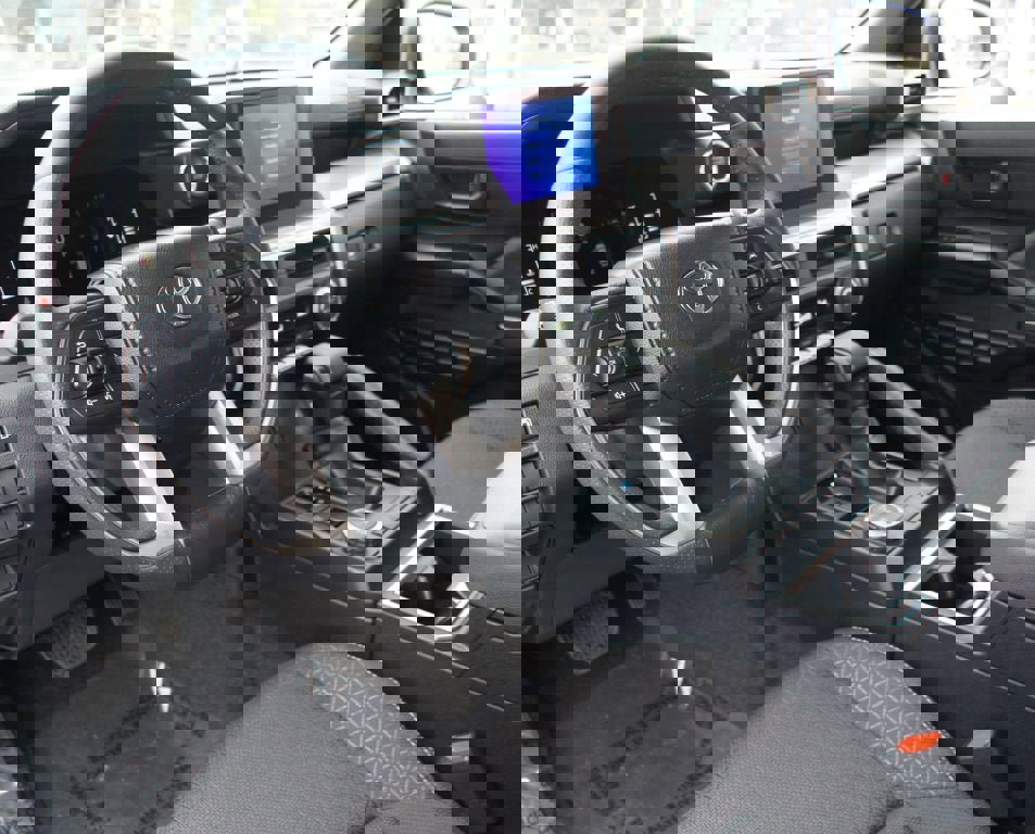 Used 2025 Toyota 4Runner SR5 image 12