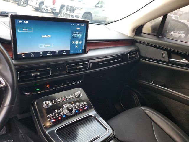 Used 2023 Lincoln Nautilus Reserve image 25