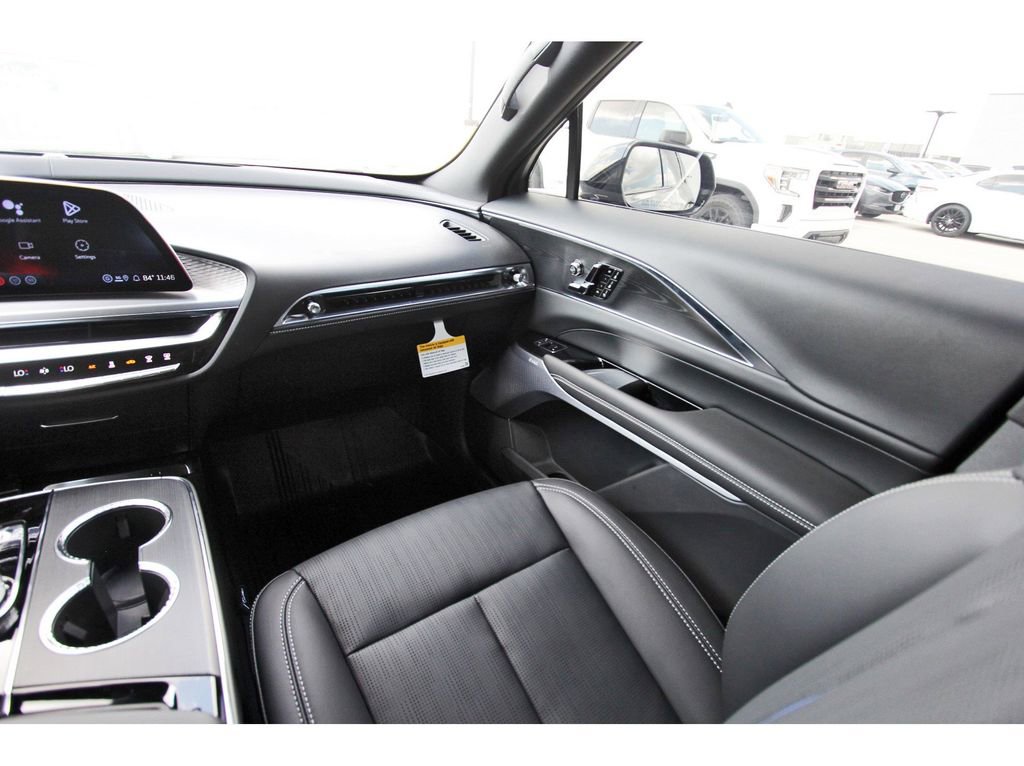 New 2026 Cadillac Lyriq V AWD/4WD image 10