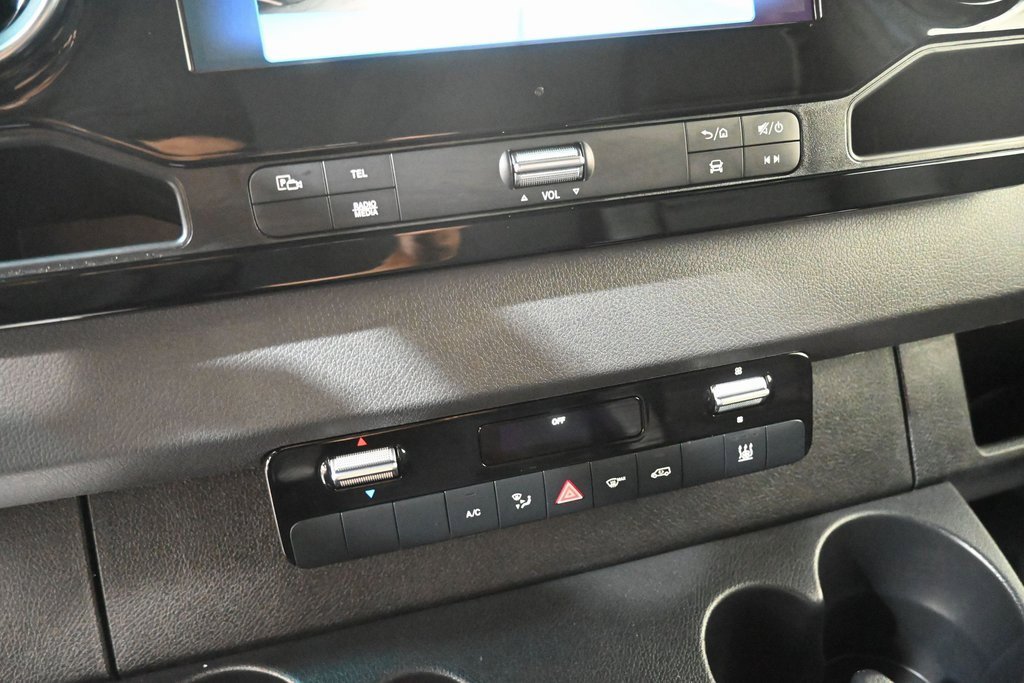 Used 2024 Mercedes-Benz eSprinter 170 Cargo image 17