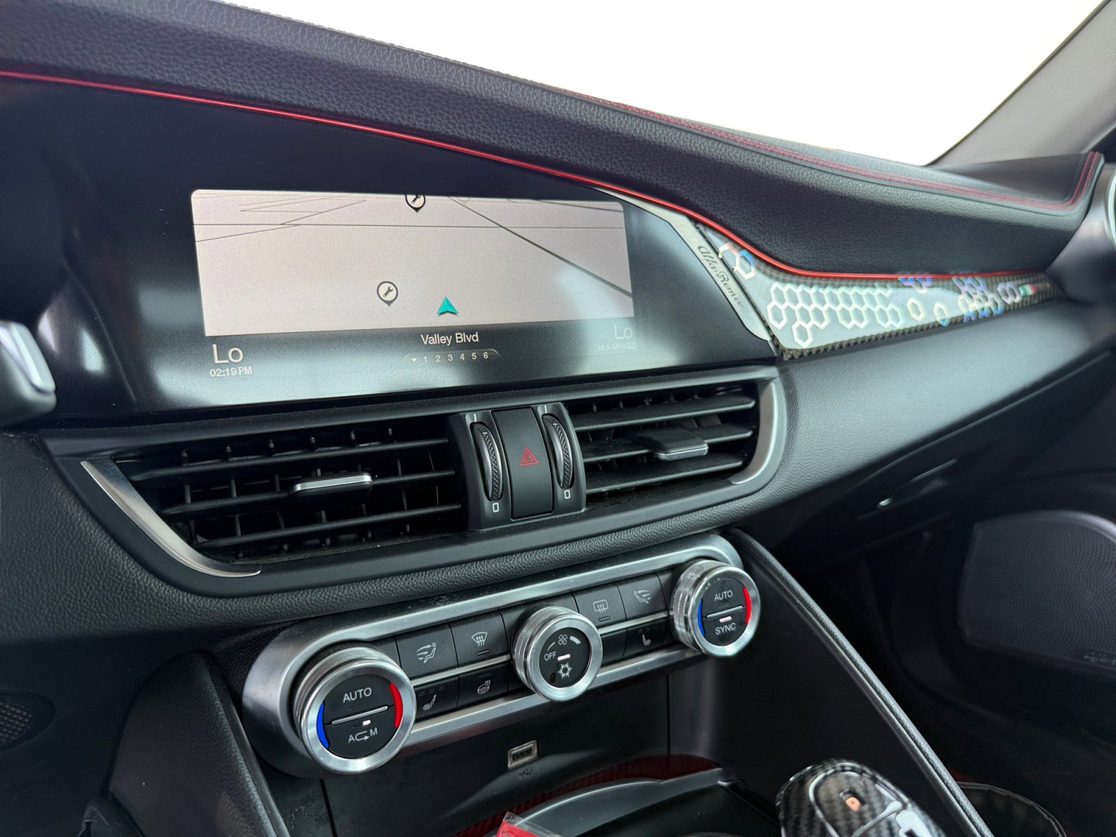 Used 2017 Alfa Romeo Giulia Ti w/ TI 19" Sport Package image 13