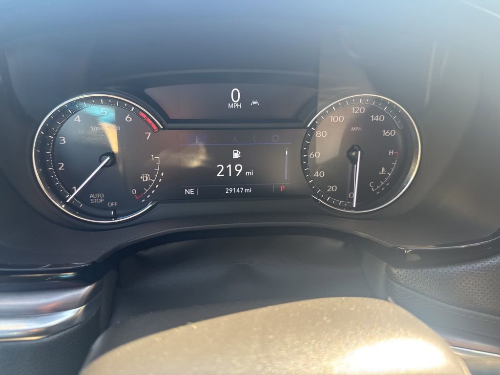Used 2022 Cadillac XT5 Luxury w/ LPO, Floor Liner Package FWD image 3