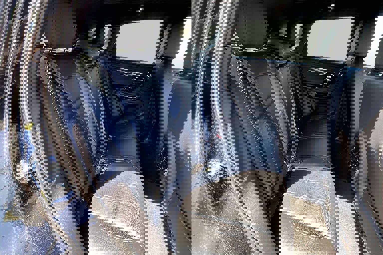 Used 2021 Land Rover Range Rover Evoque R-Dynamic SE image 19