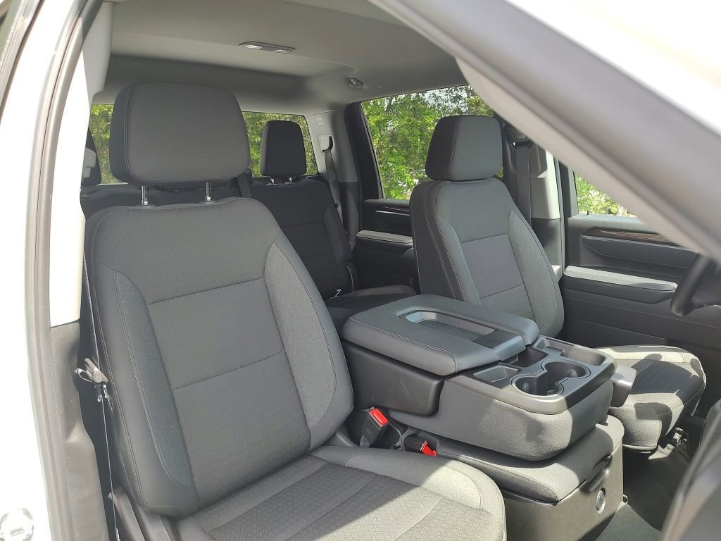 Used 2025 Chevrolet Silverado 2500 LT w/ Convenience Package AWD/4WD image 40