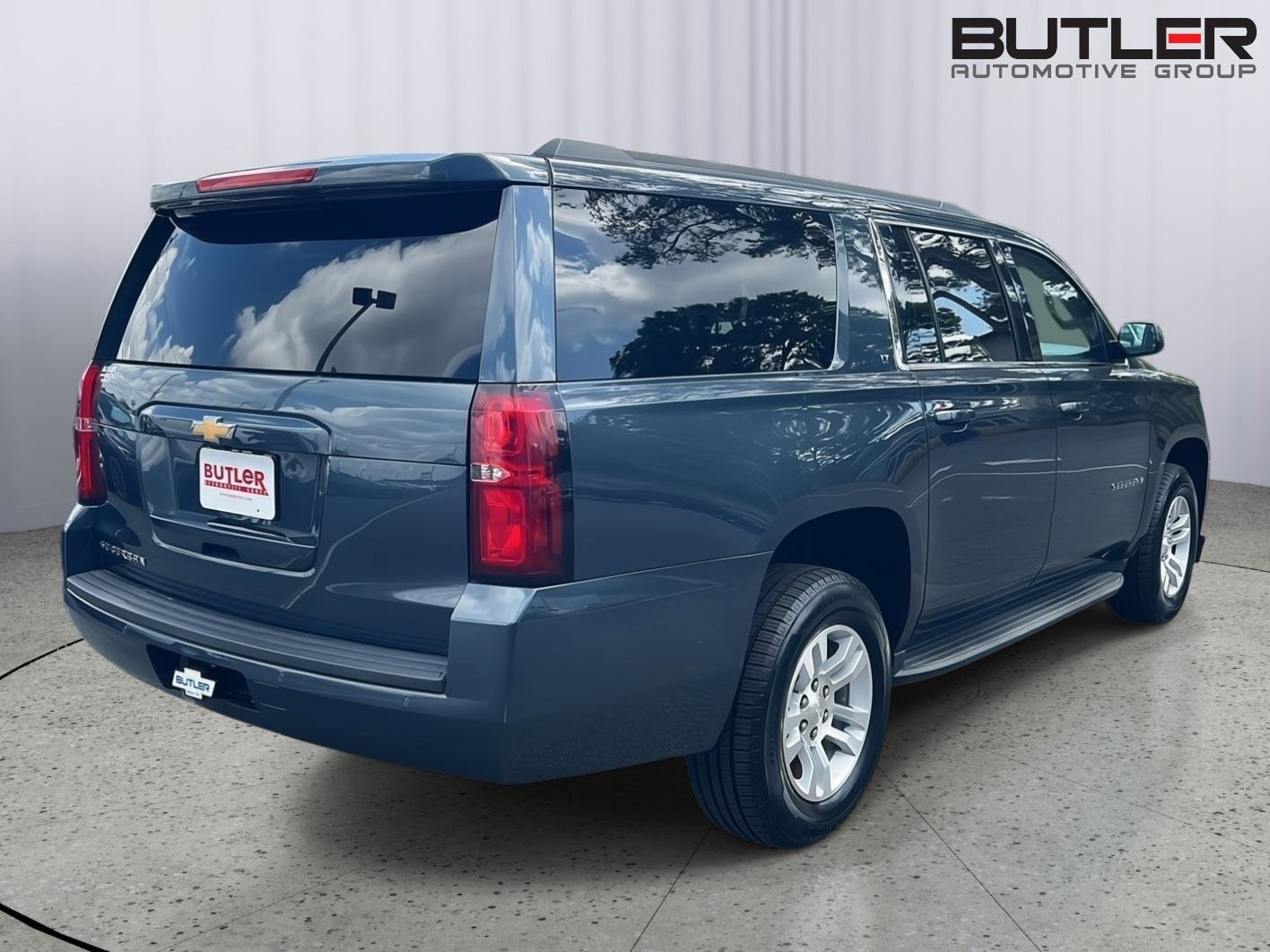 Used 2019 Chevrolet Suburban LT image 6