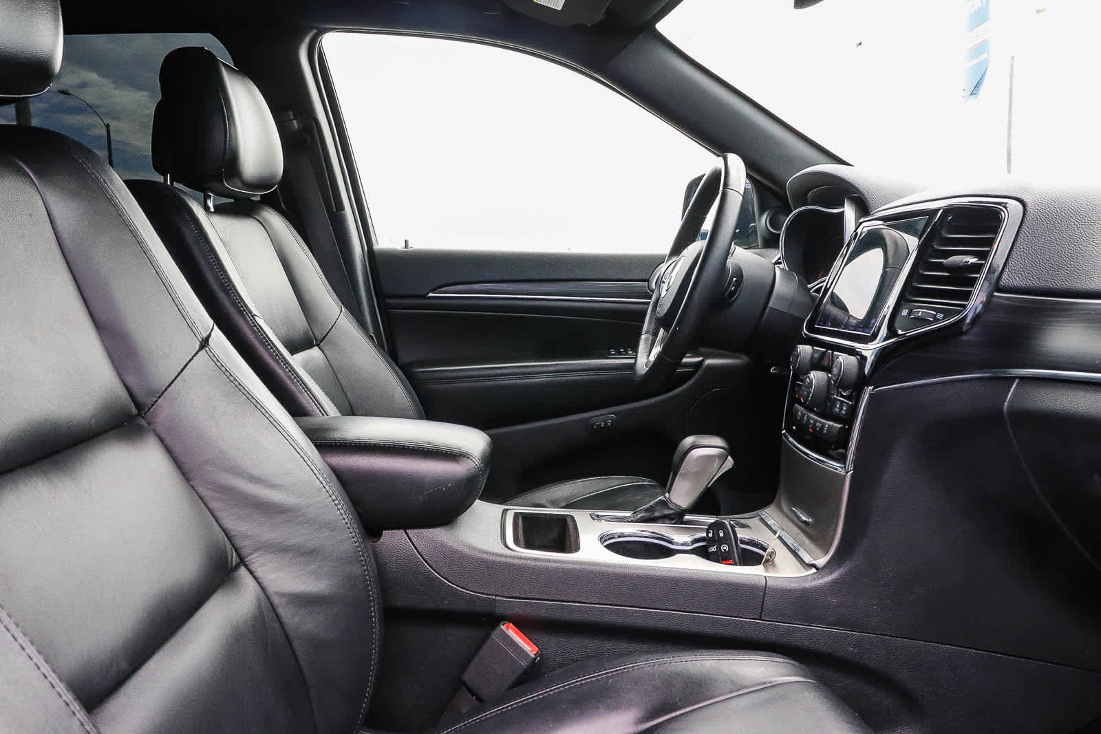 Used 2019 Jeep Grand Cherokee Limited RWD image 26