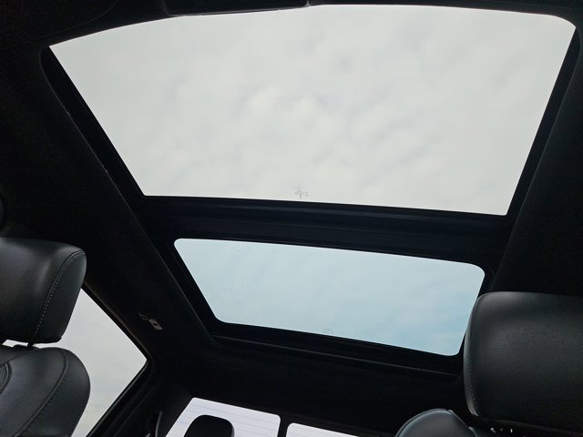 Used 2018 Ford F150 Raptor w/ Equipment Group 802A Luxury image 17