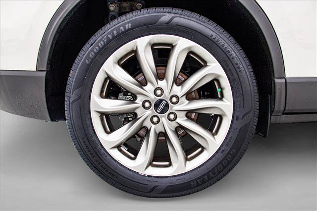 Used 2021 Lincoln Corsair AWD w/ Premium Package image 9