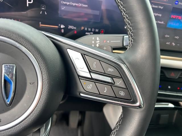 Used 2024 Buick Envision Avenir image 18