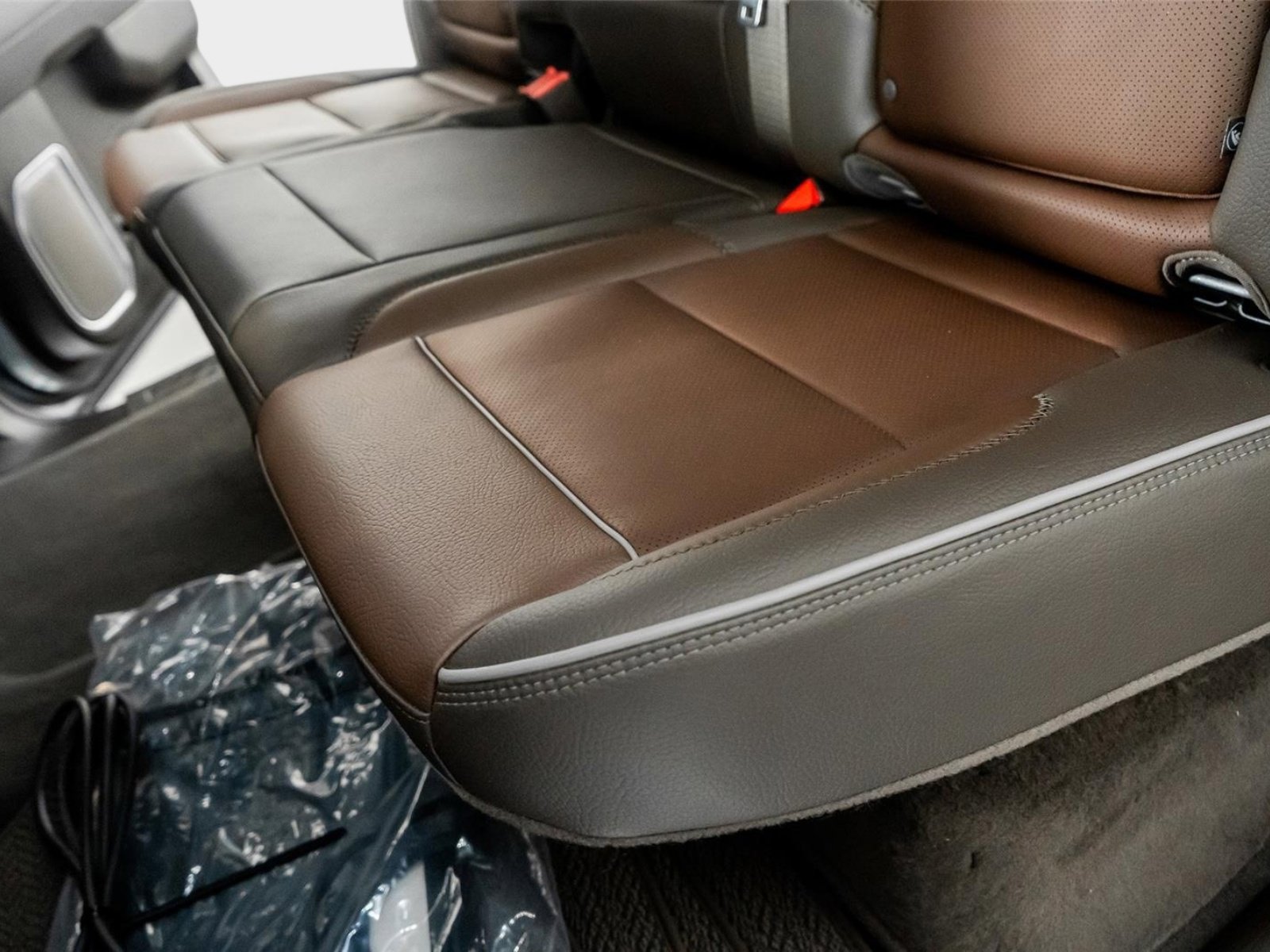 Used 2025 GMC Sierra 3500 Denali w/ Denali Reserve Package image 28