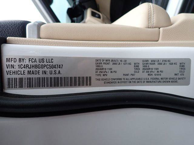Certified 2023 Jeep Grand Cherokee Limited AWD/4WD image 19