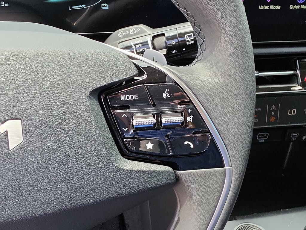 New 2026 Kia Niro EX FWD image 30