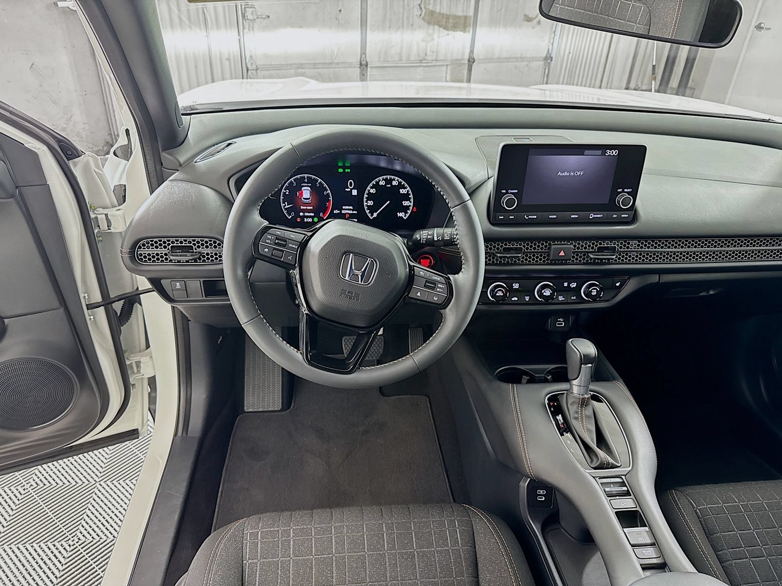 Used 2024 Honda HR-V Sport image 9