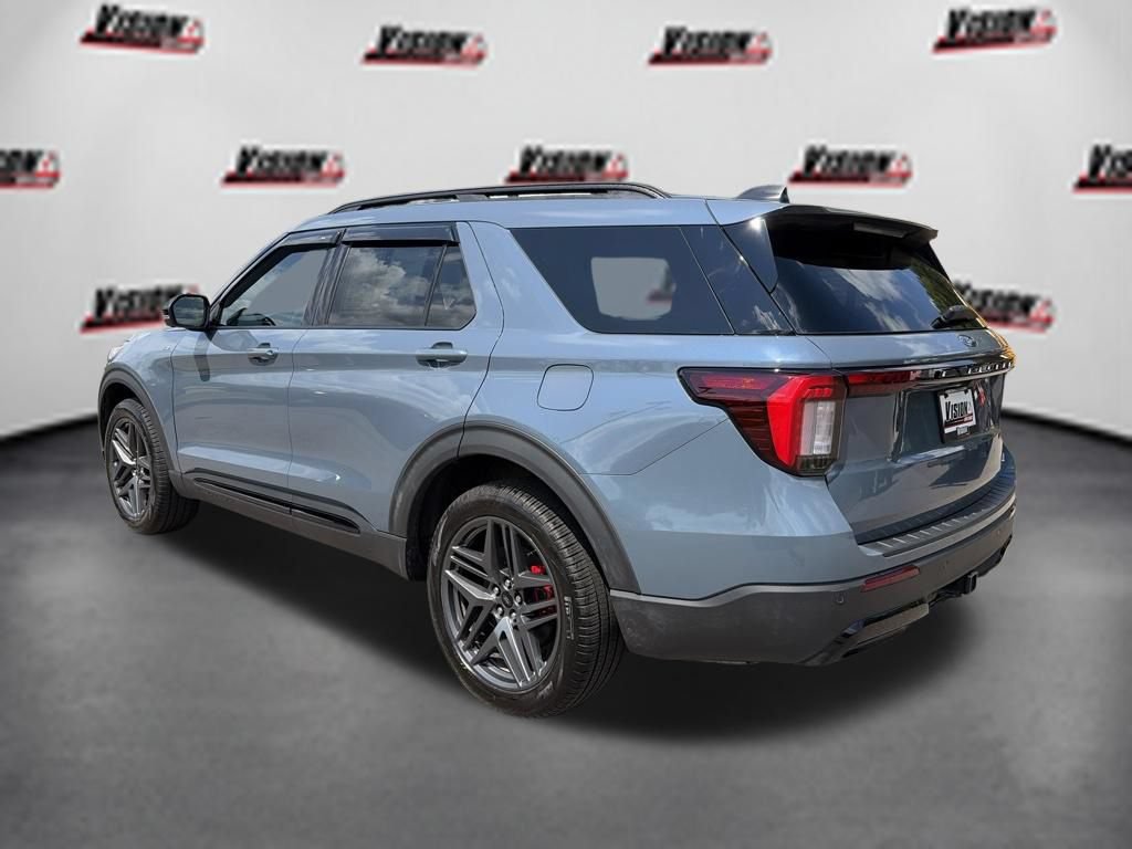 Used 2025 Ford Explorer ST-Line w/ Premium Package AWD/4WD image 8