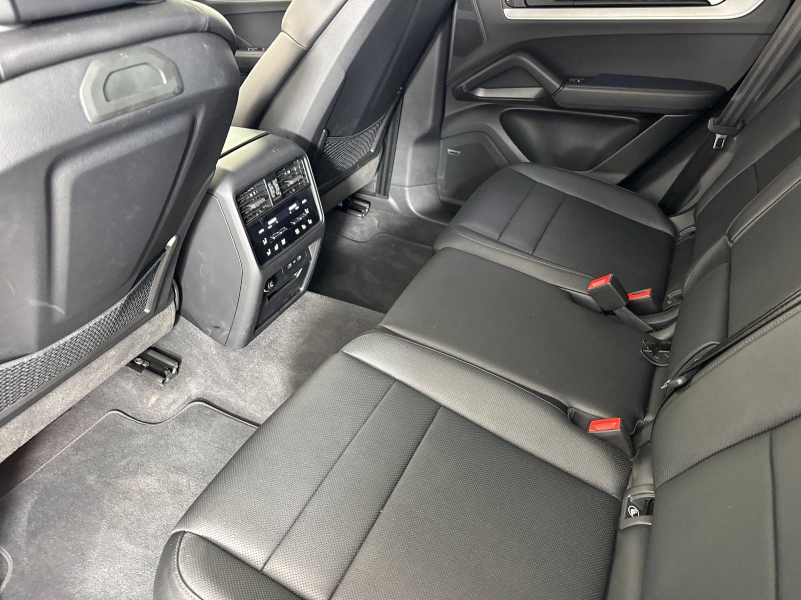 Used 2026 Porsche Cayenne S AWD/4WD image 13