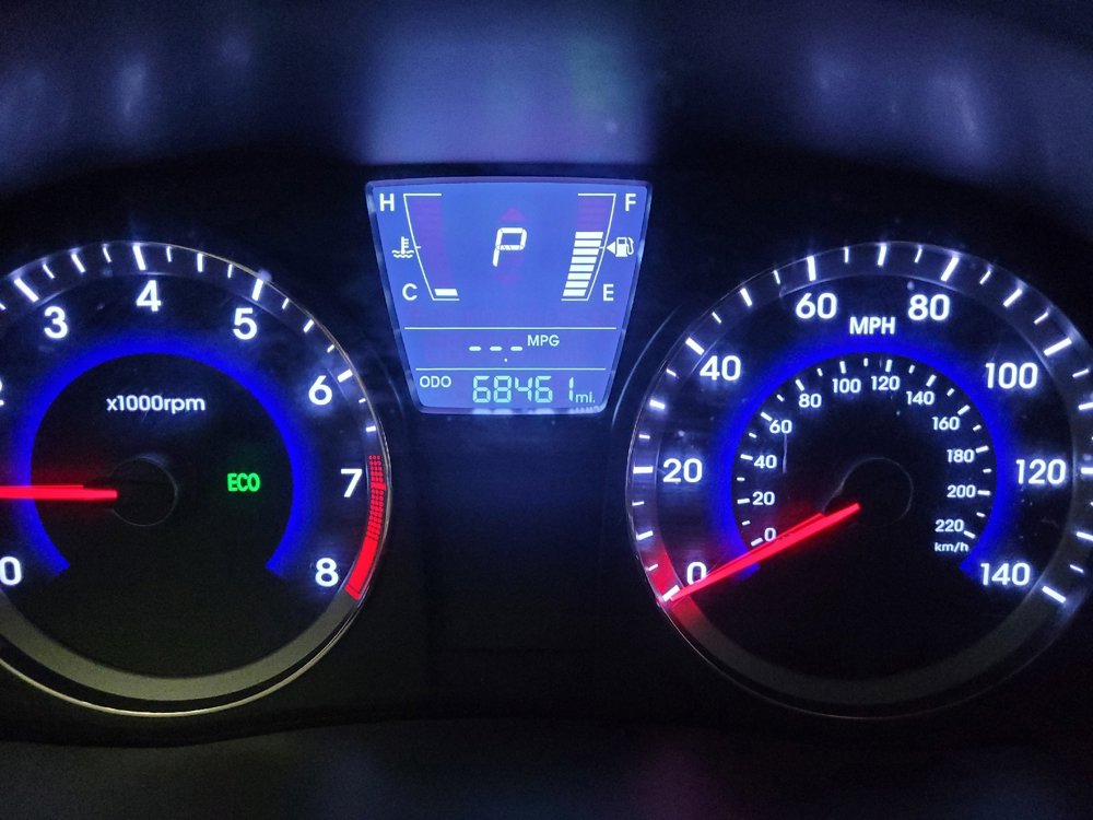 Used 2014 Hyundai Accent SE image 23