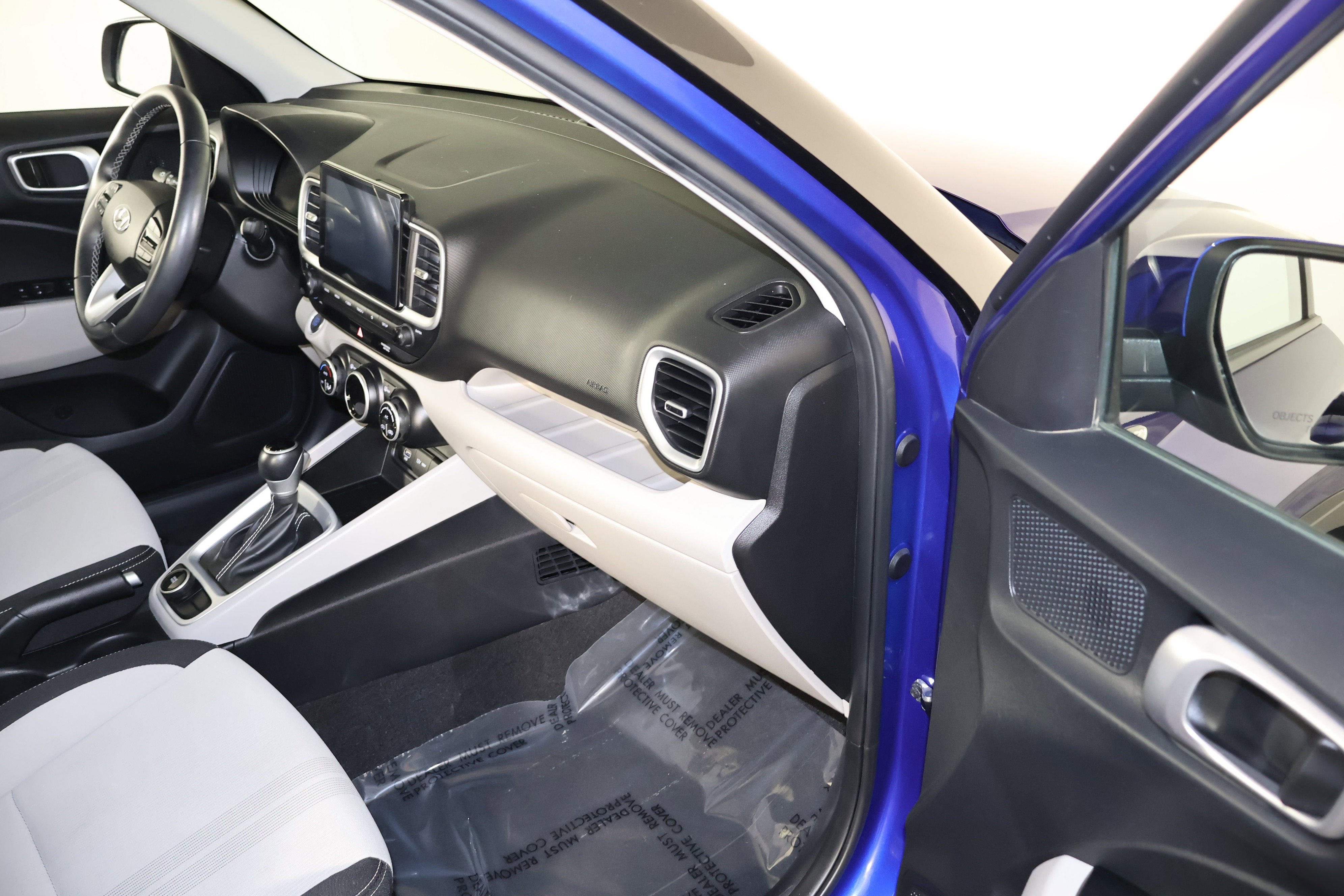 Used 2024 Hyundai Venue SEL image 41