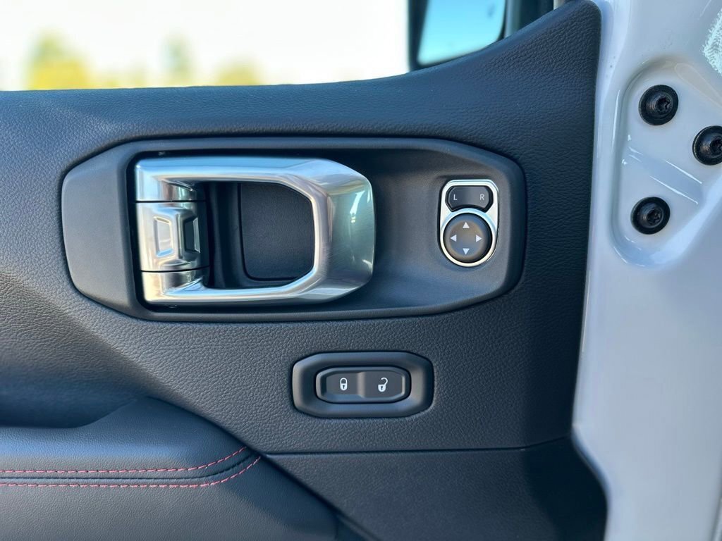 New 2026 Jeep Gladiator Rubicon w/ Steel Bumper Group image 33