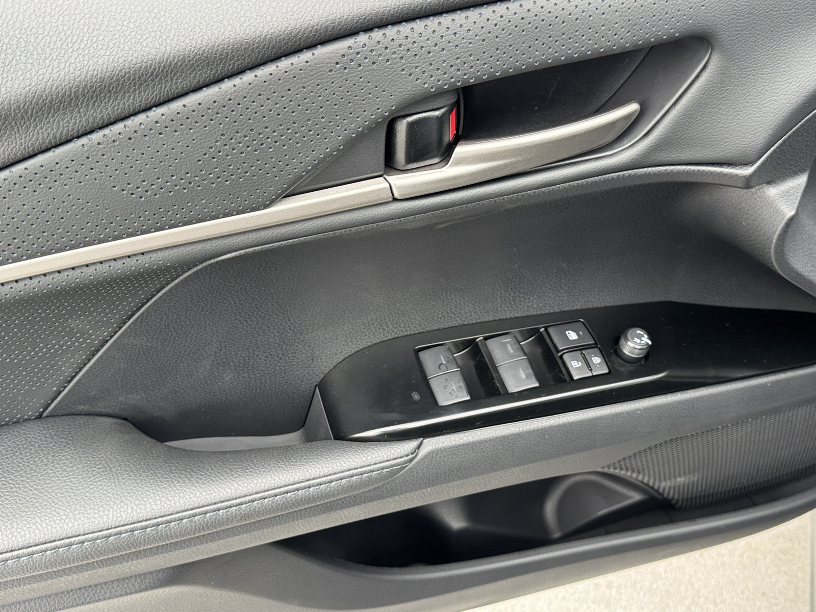 New 2026 Toyota Camry XSE FWD image 18