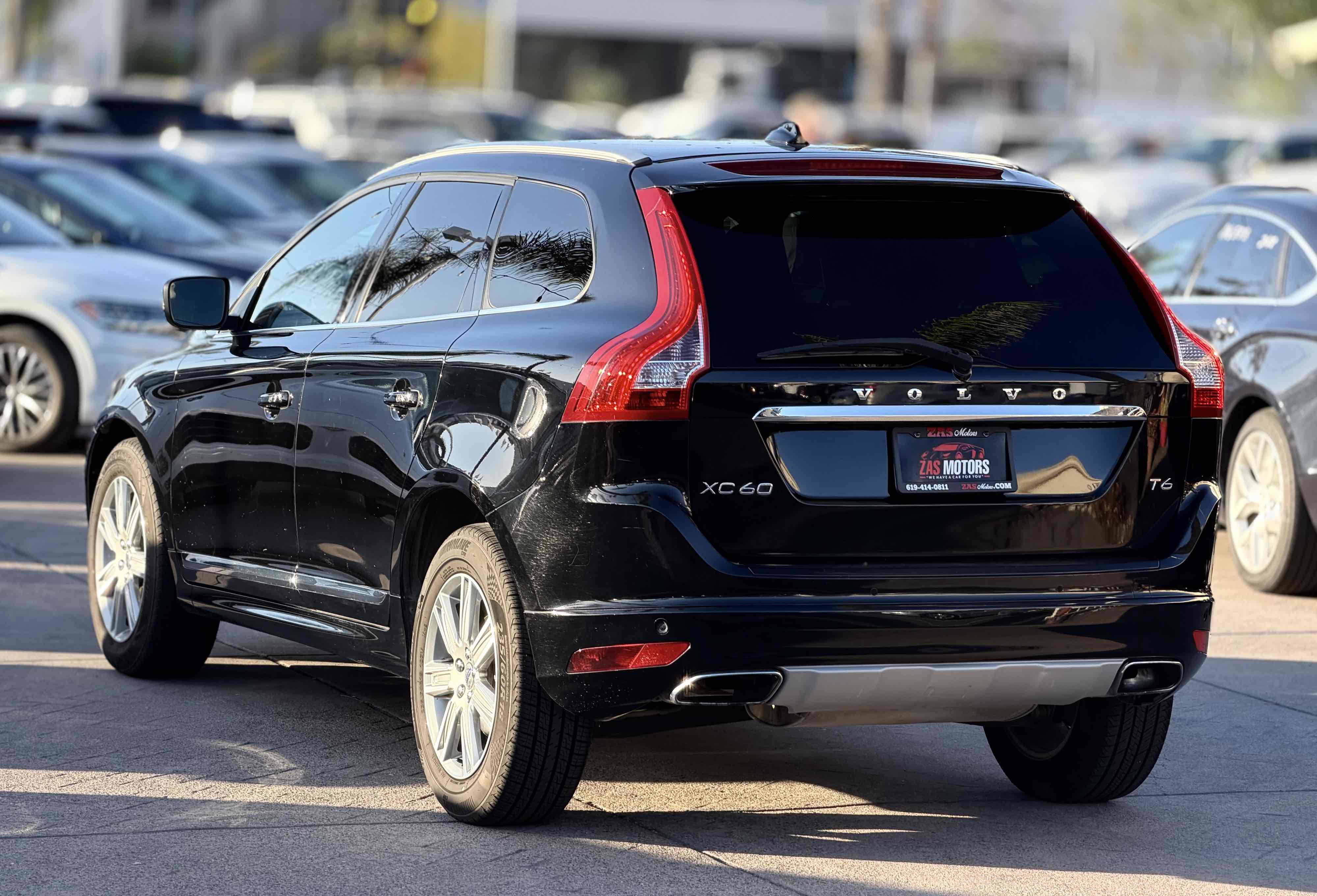 Used 2016 Volvo XC60 T6 FWD image 8