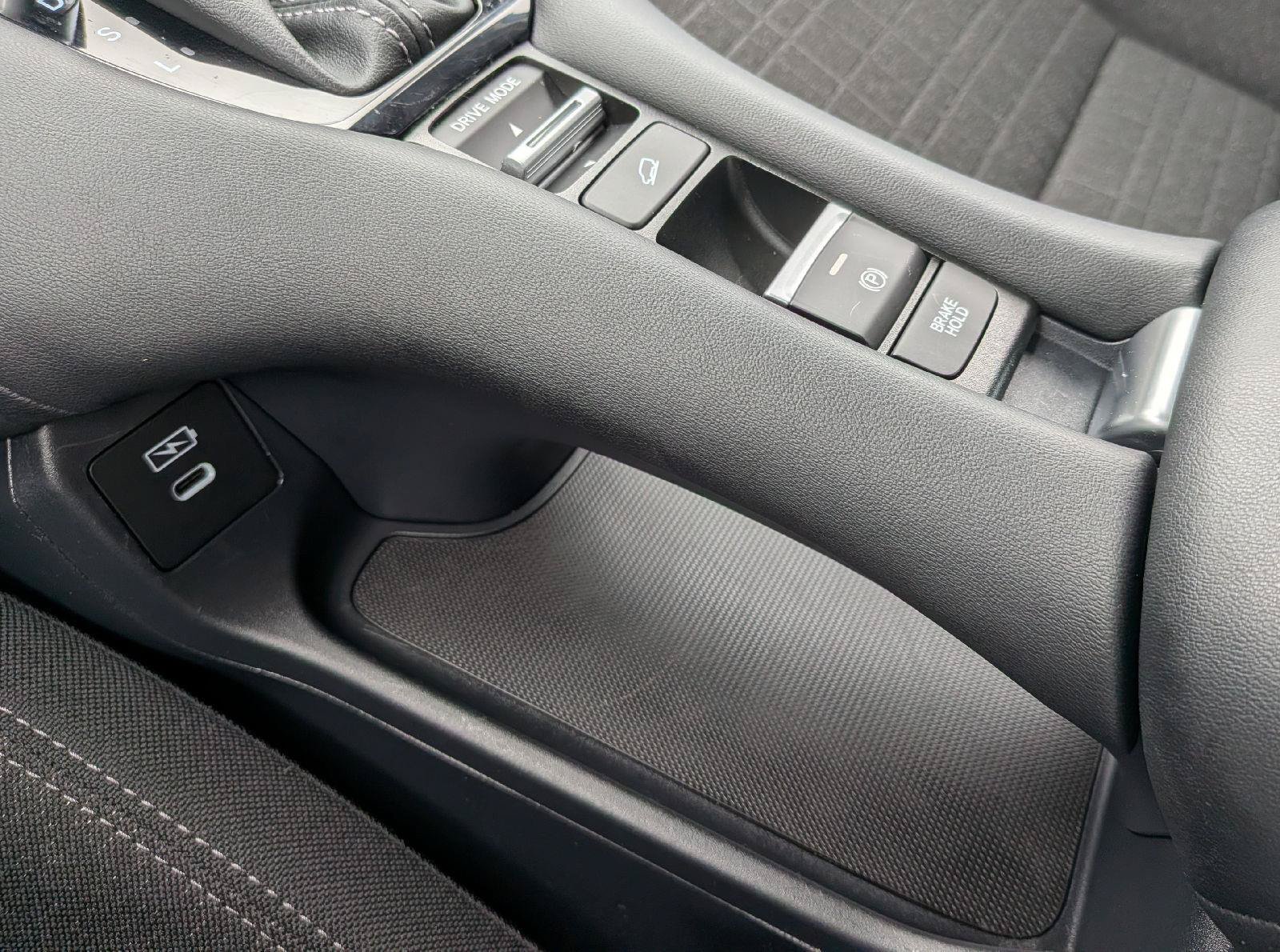 Certified 2024 Honda HR-V LX image 18