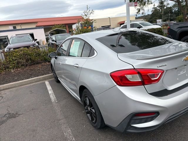 Used 2018 Chevrolet Cruze LT w/ RS Package image 11