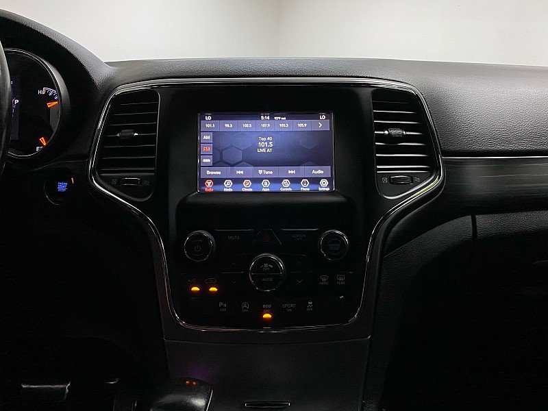 Used 2020 Jeep Grand Cherokee Laredo image 19