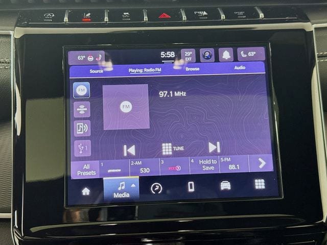 New 2025 Jeep Grand Cherokee Altitude AWD/4WD image 17