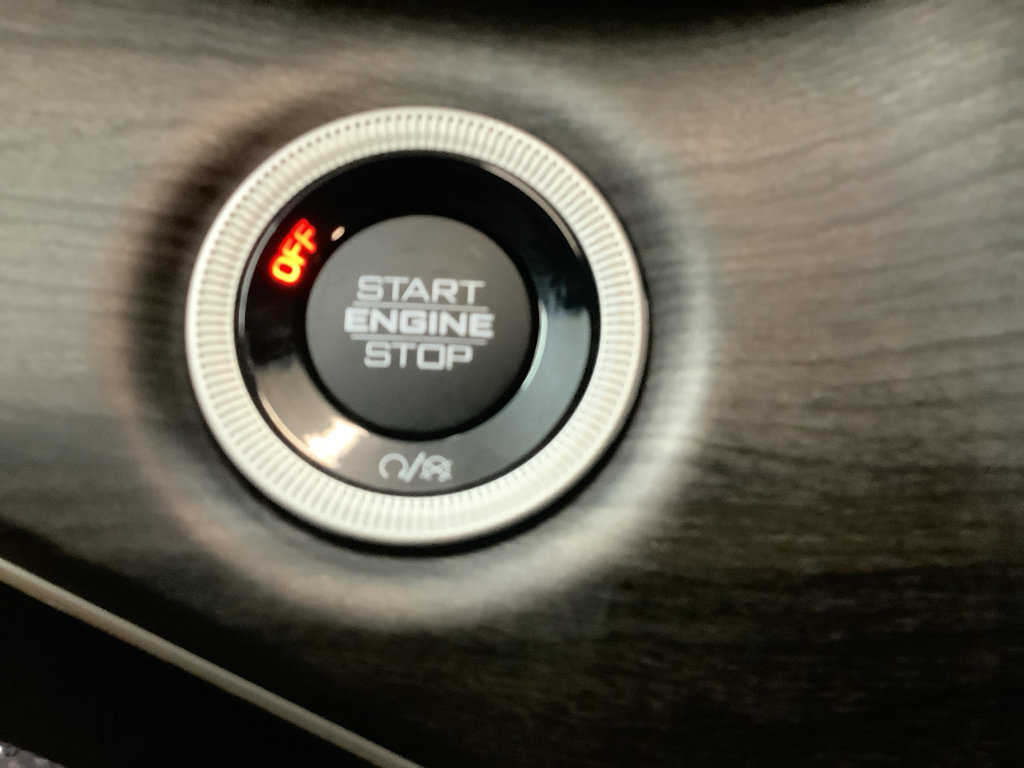 Used 2023 Jeep Grand Cherokee Limited image 16