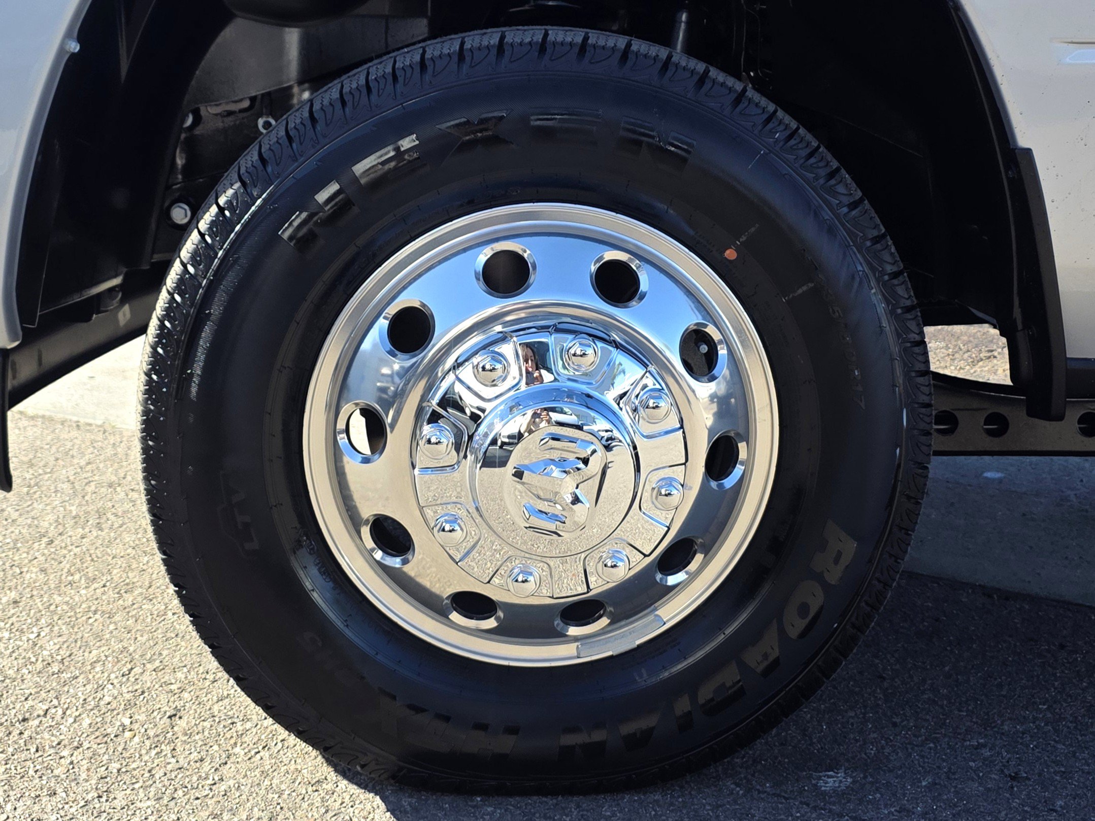 New 2026 RAM 3500 Laramie w/ Max Tow Package AWD/4WD image 9