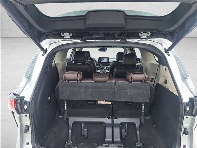 Certified 2021 Toyota Sienna Platinum FWD image 18