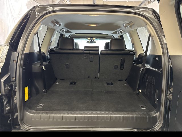Used 2018 Lexus GX 460 Premium w/ Premium Package AWD/4WD image 28