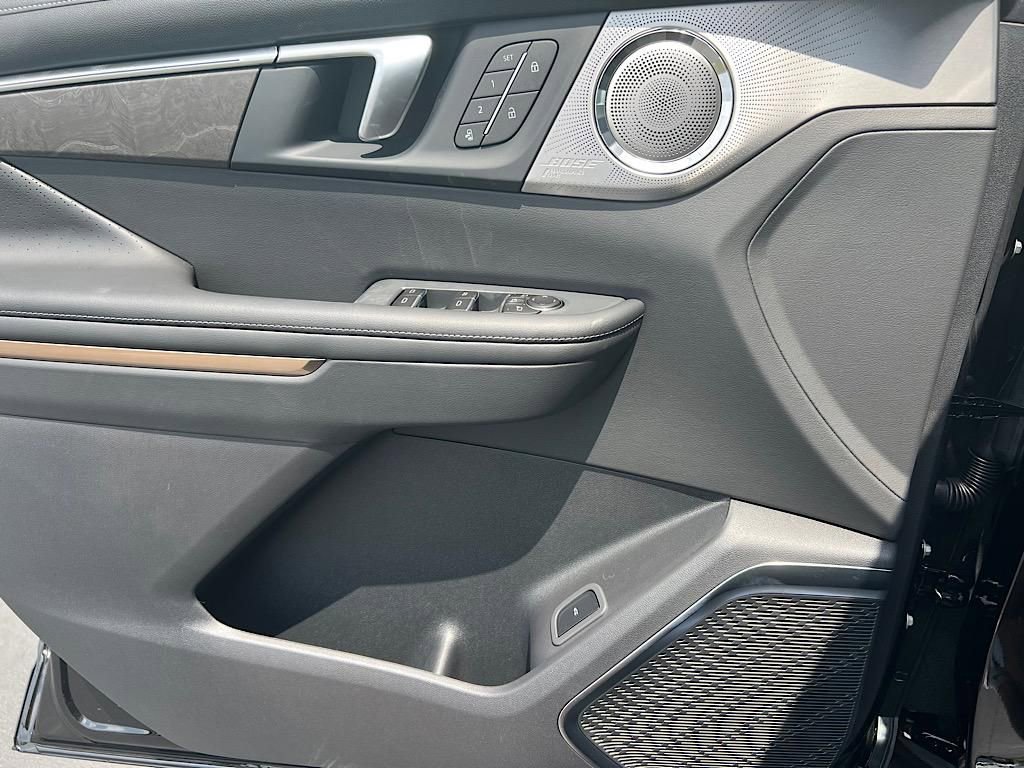 New 2026 Buick Enclave Avenir w/ Super Cruise Package image 13