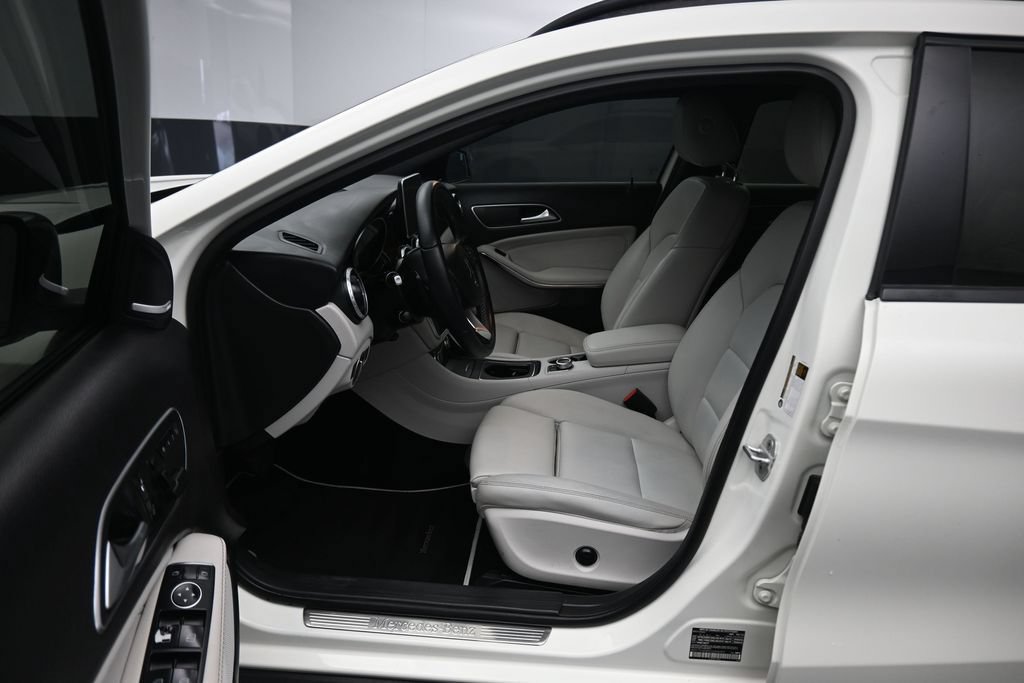Used 2016 Mercedes-Benz GLA 250 image 13