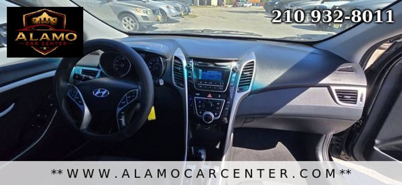 Used 2017 Hyundai Elantra GT FWD image 16