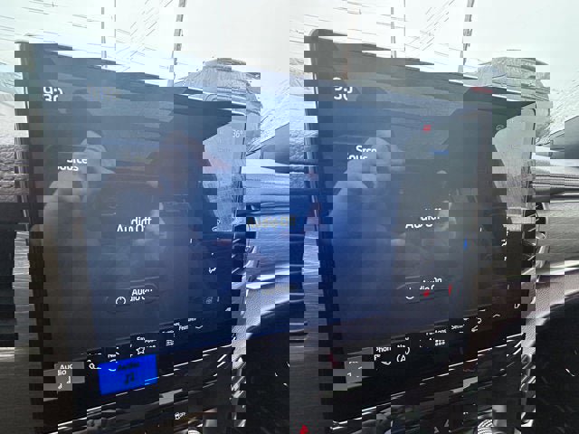 Used 2024 Ford Expedition Limited image 16